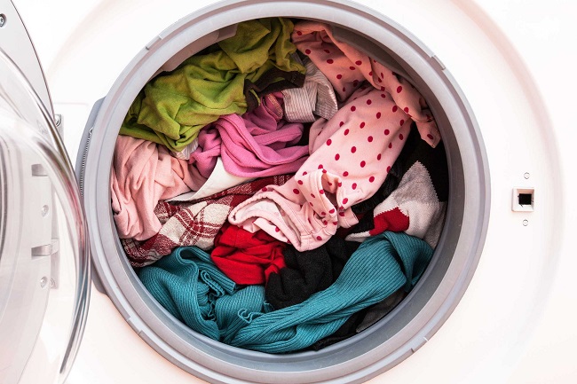 04_ways_not_ruin_clothes_laundry_inside_out_KatarzynaBialasiewicz