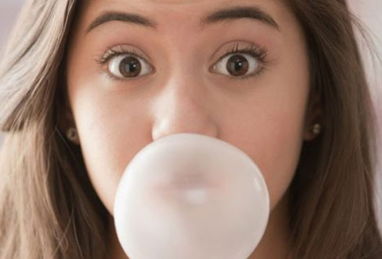 Việc bán và nhập khẩu kẹo cao su là bị cấm tại quốc gia này