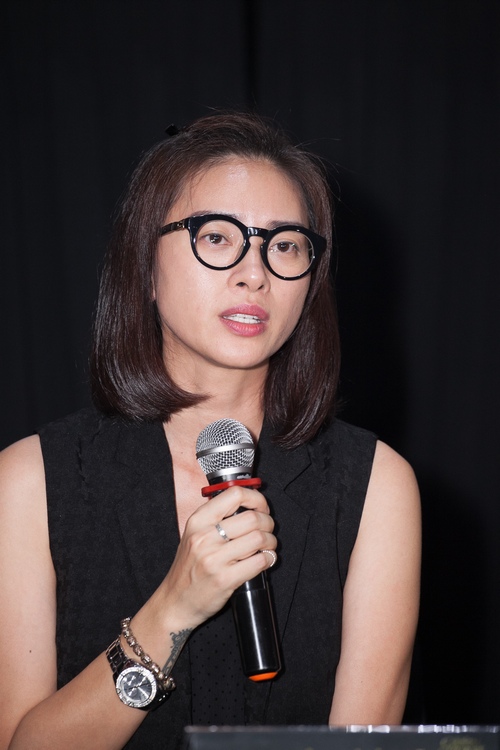Ngô Thanh Vân rớt nước mắt tại buổi họp báo khi thông báo sẽ không phát hành "Tấm Cám: Chuyện chưa kể" tại CGV.