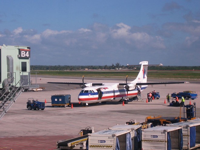 chuyến bay mang số hiệu 4184 trên chiếc máy bay ATR 72 của hãng hàng không American Eagle rơi do thời tiết giá lạnh, cướp mạng sống của toàn bộ 68 hành khách và thành viên phi hành đoàn