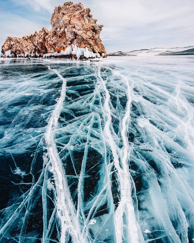 Ngắm nhìn hồ băng đẹp như cổ tích ở miền nam nước Nga.9