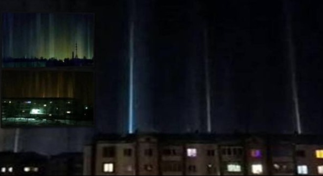 Những cột ánh sáng lạ ở thành phố Birobidzhan, Nga.
