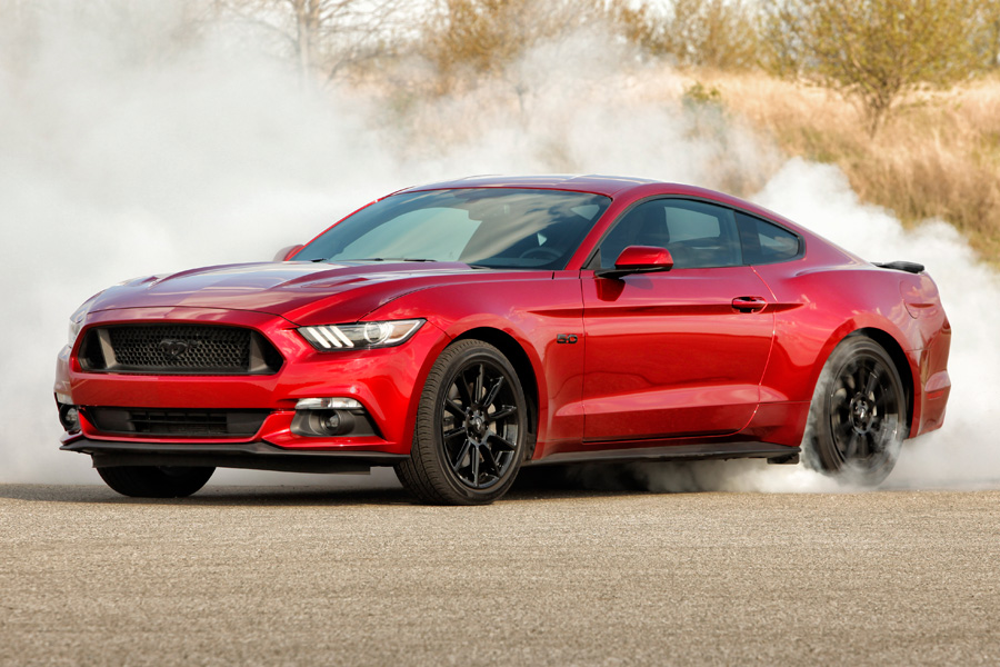 2016-Ford-Mustang-GT-burnout-red-tire-smoke
