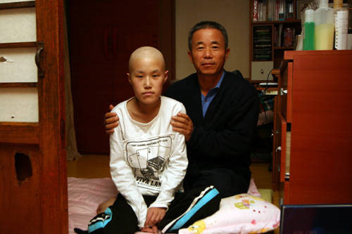 Yu-mi - con gái ông Hwang Sang-gi qua đời vì bệnh máu trắng sau thời gian làm việc trong một nhà máy chất bán dẫn của Samsung.