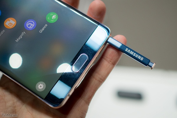 Samsung kêu gọi những người sở hữu Note 7 tắt nguồn điện thoại. 