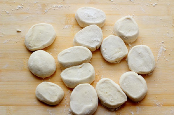 Cách làm bánh bao nhân thịt nướng (4)