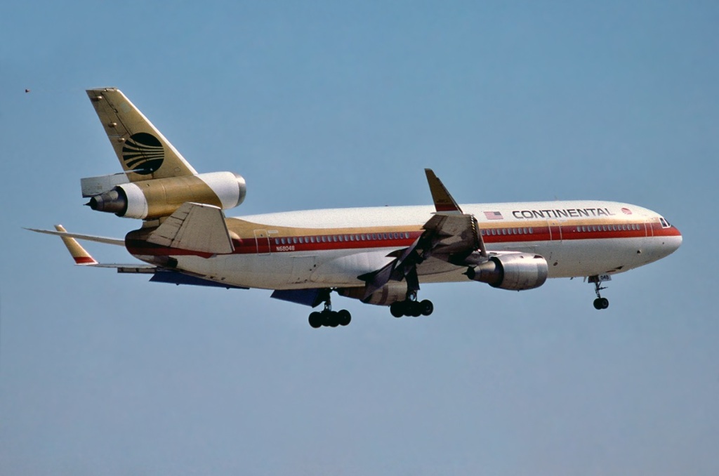 N68048-Continental-Air-Lines-McDonnell-Douglas-DC-10-10_PlanespottersNet_423468