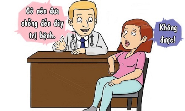 A doctor chatting with his female patient in the consultation room
