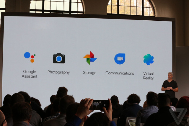 Cặp đôi Pixel sẽ là những smartphone đầu tiên được trang bị trợ lý ảo Google Assitant. 
