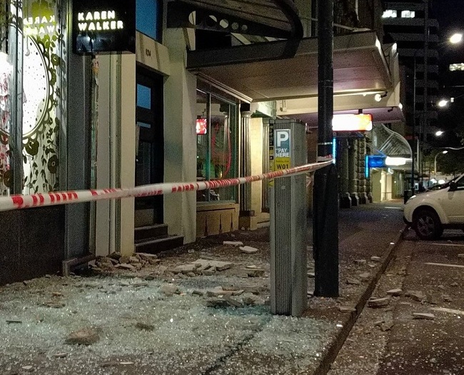 Các tòa nhà trên phố Wakefield, Wellington bị hư hại sau trận động đất. (Ảnh: Twitter)