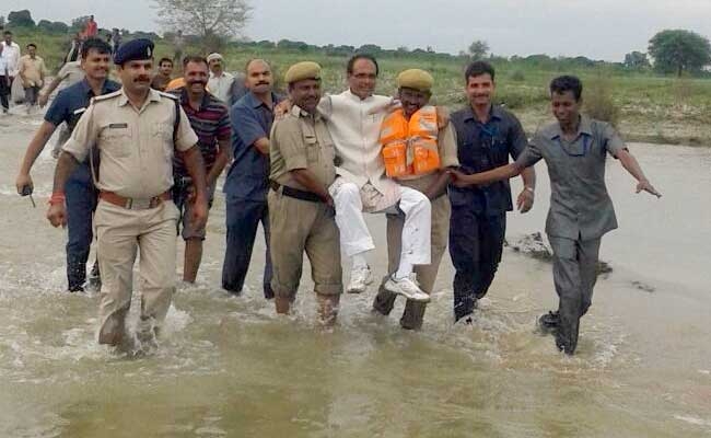 Thủ hiến bang Madhya Pradesh đã trở thành đề tài đàm tếu của người dân.