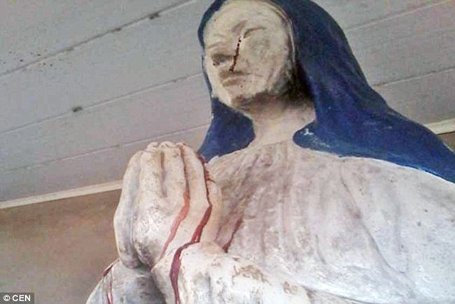 Tranh Đức mẹ Maria ở Macedonia lại chảy nước mắt.3