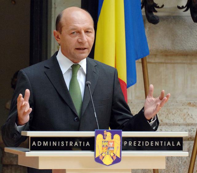 traian-basescu-gandul1