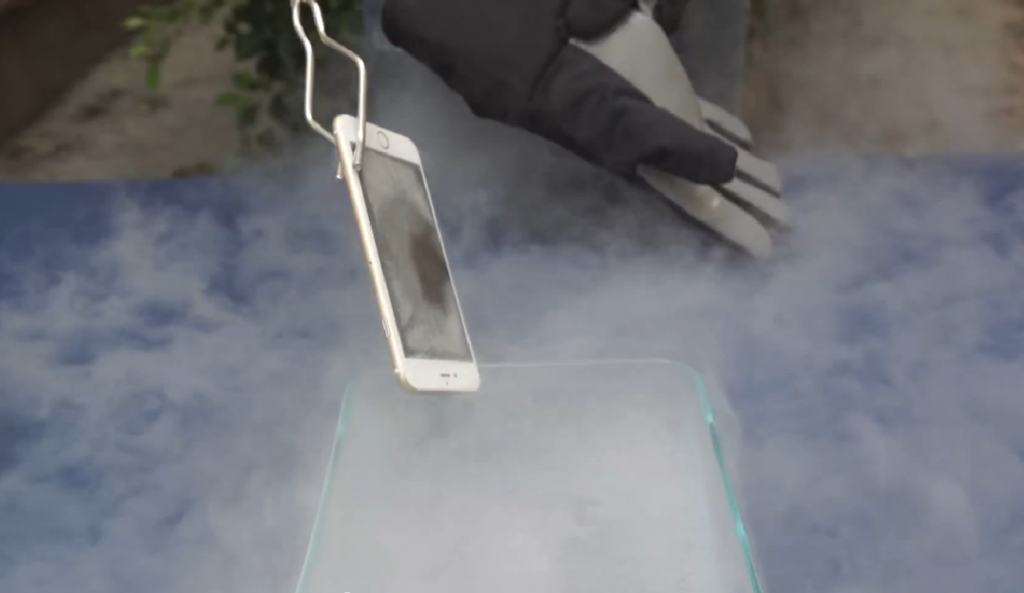 smashing Iphone 6 05