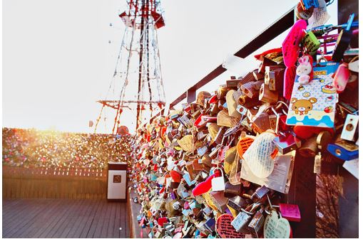 Khóa tình yêu bị cắt bỏ trên cầu Pont de Arts (Pari) - H3