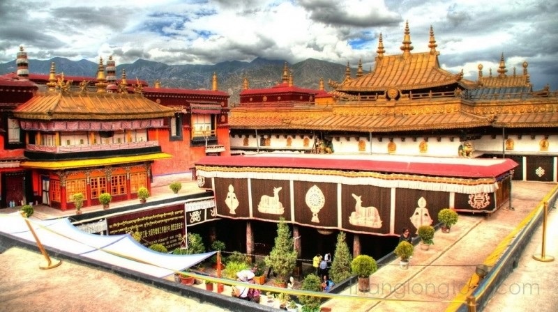 Vương triều hùng mạnh nhất Tây Tạng gặp họa vong quốc vì diệt Phật - ảnh 1