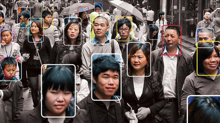 Công nghệ nhân diện khuôn mặt và kho dữ liệu công dân khổng lồ cho phép Trung Quốc xác định hành vi của từng cá nhân thông qua hệ thống máy quay giám sát. 