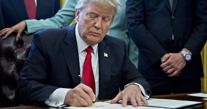 Ông Trump ký sắc lệnh dọn đường cho việc "cấm cửa" Huawei