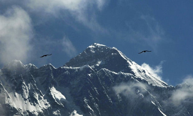 Đỉnh núi Everest. (Ảnh: Niranjan Shrestha/AP)