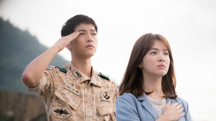 Hình ảnh của cặp đôi Song-Song trong bộ phim “Hậu duệ Mặt trời” nổi tiếng của Hàn Quốc.