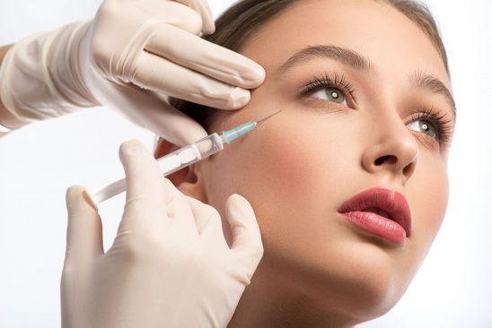 Tiêm chất làm đây filler là phương pháp làm đẹp phổ biến hiện nay. (Ảnh qua Poradnik Zdrowie)