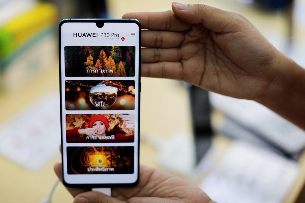 Huawei dùng hệ điều hành của Nga thay Android của Google