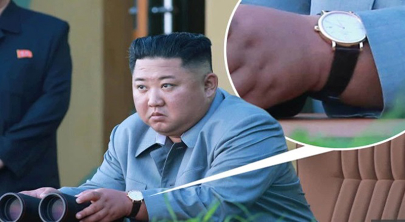 Ông Kim Jong Un đeo đồng hồ Thụy Sĩ khi thị sát vụ phóng tên lửa. (Ảnh qua KCNA)