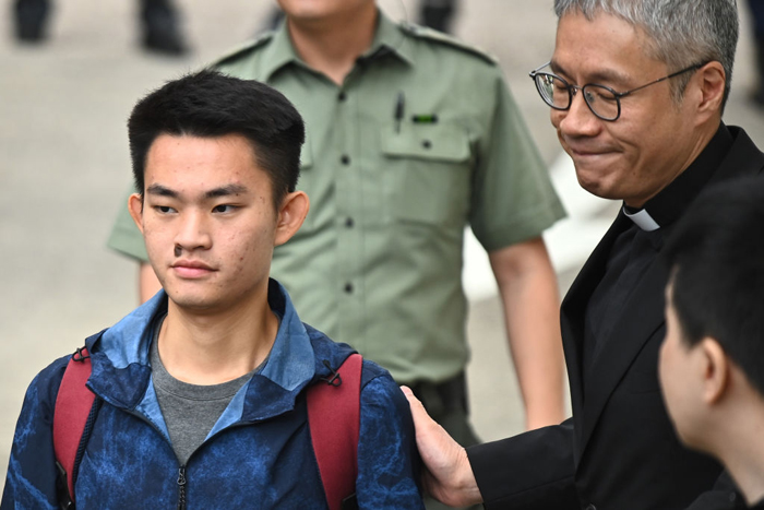 ngày 23/10, Chan Tong-kai, người đàn ông được cho là nguyên nhân dẫn đến việc chính quyền Hồng Kông khởi động sửa đổi dự thảo Luật Dẫn độ cũng được ra tù.
