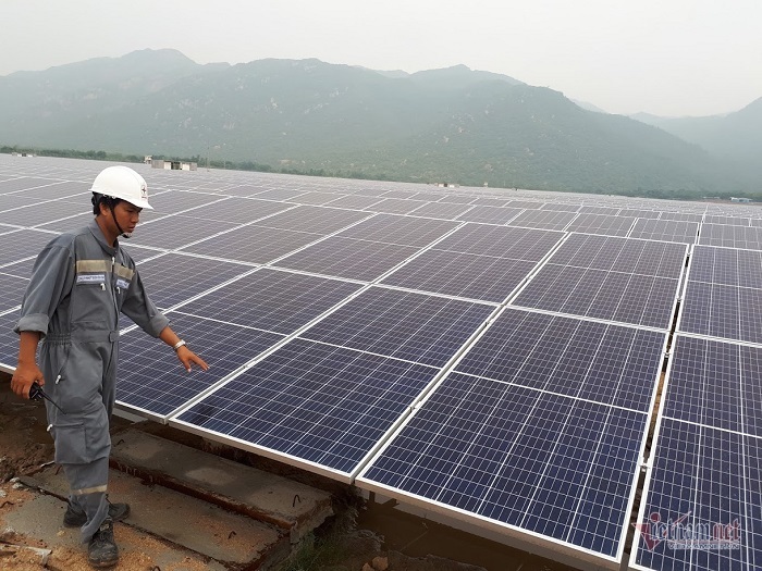 Nhiều dự án điện mặt trời ở Ninh Thuận, Bình Thuận đối mặt tình trạng không thể phát hết điện lên lưới.