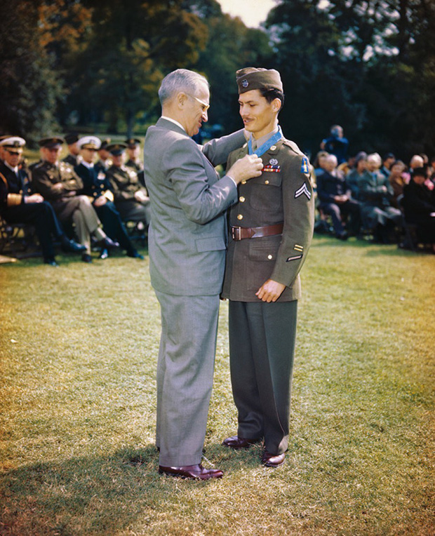 Doss trở thành người phản đối chiến tranh đầu tiên được trao trao tặng Huân chương danh dự