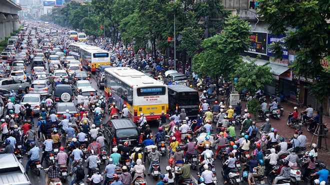 Lượng dân di cư vào các thành phố lớn ngày càng tăng.