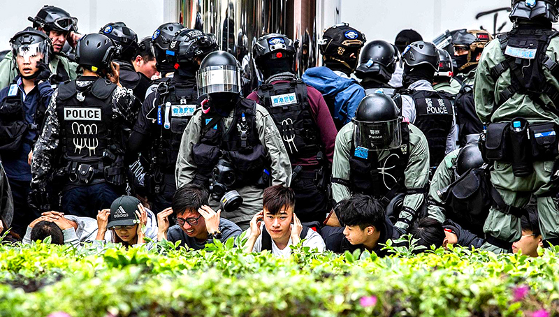 Cảnh sát Đại lục thay đổi thân phận để ‘né’ dự luật nhân quyền Hồng Kông (ảnh 2)