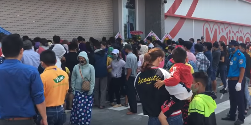Quảng Ngãi Khai trương siêu thị giữa mùa dịch virus Vũ Hán, hàng ngàn người chen chúc nhau mua sắm 3