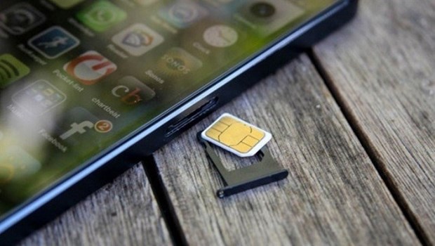 Ba nhà mạng viễn thông Viettel, VinaPhone, MobiFone cho dừng phát hành SIM điện thoại mới trên hệ thống kênh phân phối ủy quyền từ 1/6. (Ảnh qua vietnamplus)