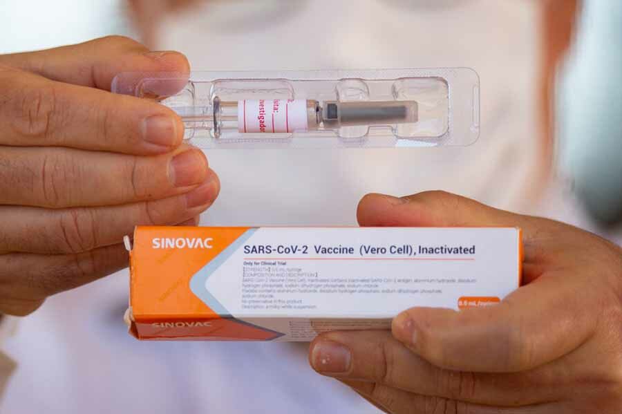 Vắc xin Covid-19 của Trung Quốc được báo cáo là chỉ có hiệu quả hơn 50%, giảm từ 78%