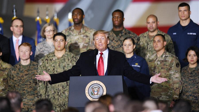 Tổng thống Donald Trump phát biểu tại buổi lễ ký kết Đạo luật Ủy quyền Quốc phòng cho Năm Tài chính 2020 tại Căn cứ chung Andrews, Maryland, Hoa Kỳ, ngày 20/12/2019
