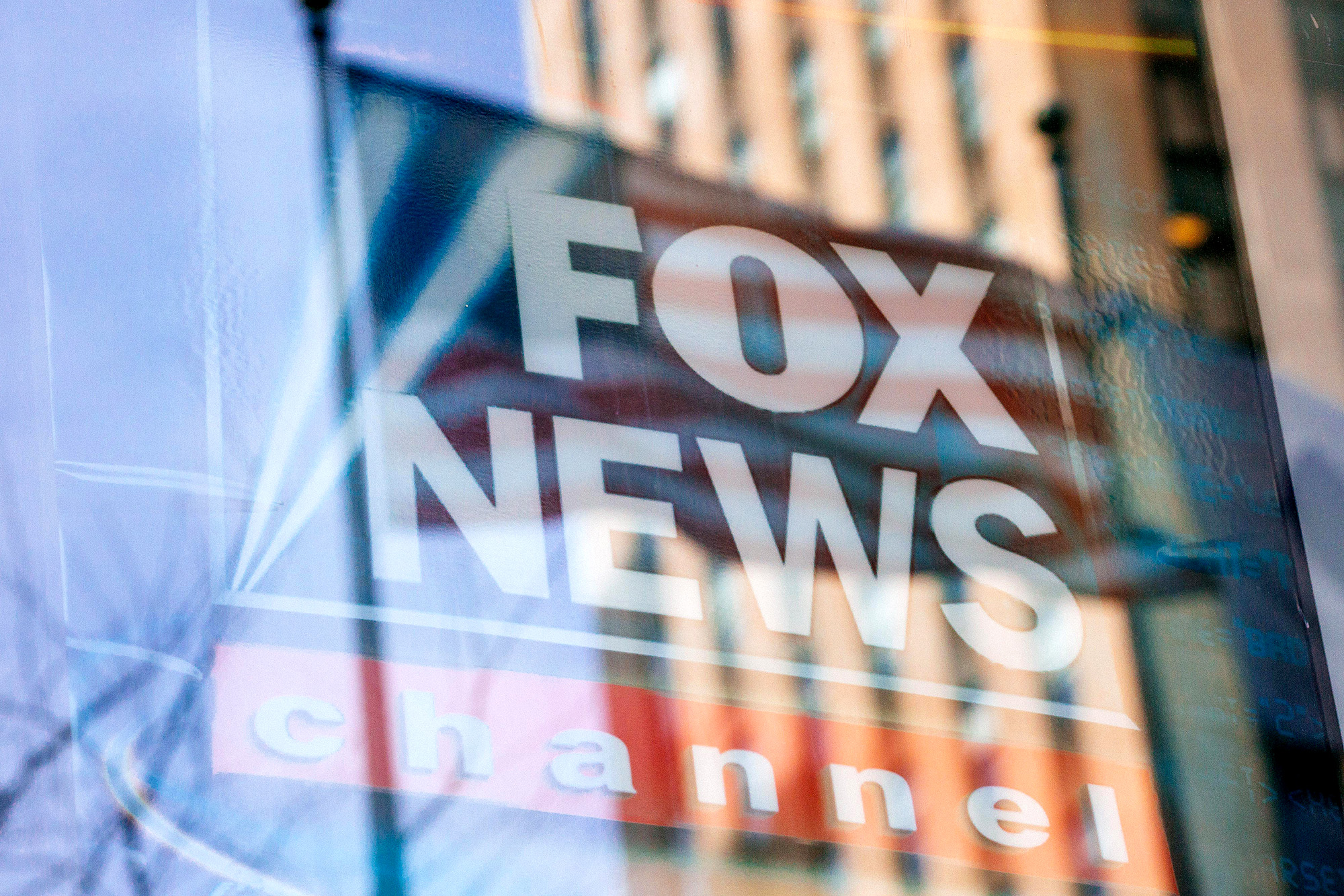 Đảng Dân chủ gây áp lực các nhà phân phối kênh truyền hình ngừng Fox News, Newsmax và OAN