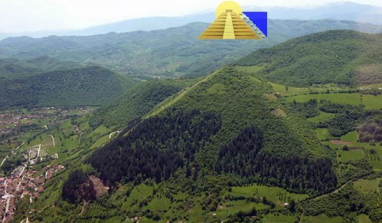 Kim tự tháp Mặt Trời Bosnia. (Ảnh qua Google Plus)