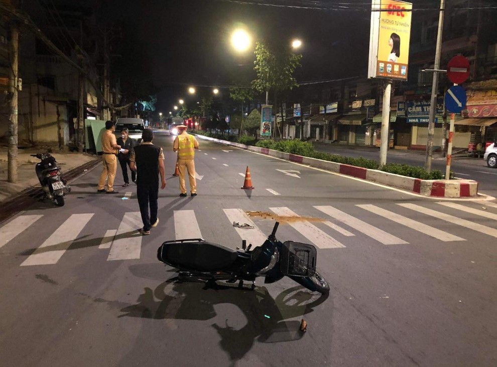 Mâu thuẫn từ việc nẹt pô, nam thanh niên bị bắn gục giữa đường phố Biên Hòa